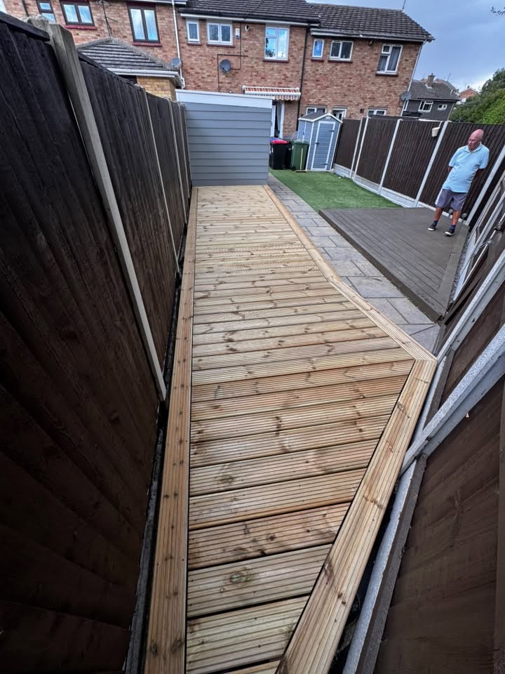 Finished new decking installed by LNJ Maintenance